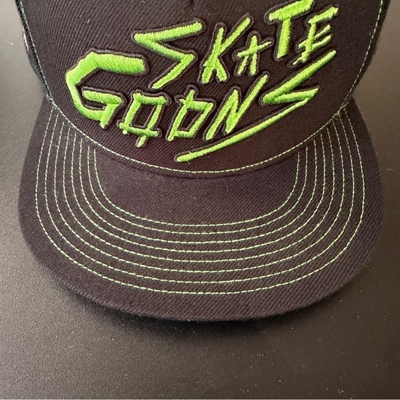 Flat Fitty Skate Goons black & neon green adjustable baseball hat cap skateboard - Picture 12 of 13